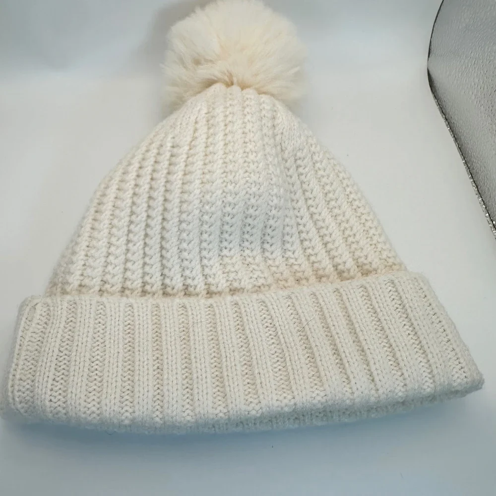 Timberland Beanie Women OS Cream White Sherpa Lined Pom Pom Winter Gorpcore